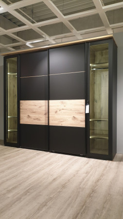 Kleiderschrank "Singapur"