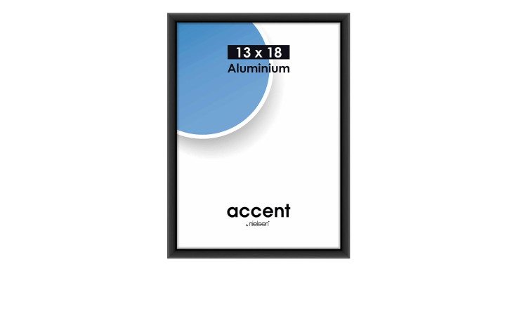 Bilderrahmen Accent 13 x 18 cm mit einem schwarz matten Aluminiumrahmen und transparenten Glas.