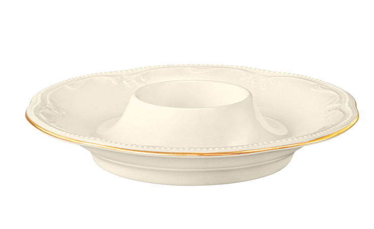 Eierbecher Rubin aus Porzellan in beige mit goldenem Rand.