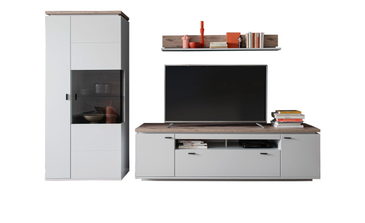 Basis-Wohnwand Amant aus Holzwerkstoff in Modern White mit einer Absetzung in Viking Oak.