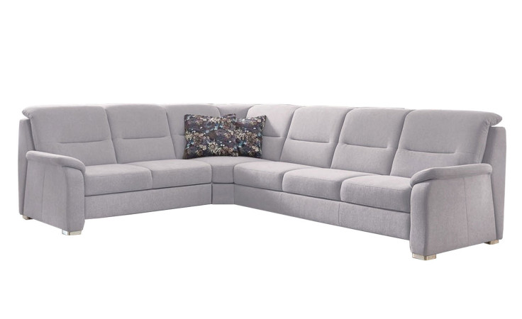 Komfort-Wohnlandschaft plano|FORM Mirow im bezugsstoff Platin mit silbernen Füßen.