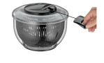 Salatschleuder Turbo in schwarz-transparent, Ansicht im Gebrauch