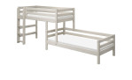 Mittelhohes Kombibett bestehend aus einem mittelhohen Bett und einem Einzelbett daneben in weiß.