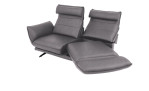 Komfort-Sofa Honduras in einem Echtlederberzug in Granit. Mit gezeigter Rückenpolsterverstellung & Drehsitzfunktion