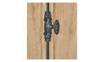 Regal in Gold Harbour Oak mit Rückwand in schwarz, Detailansicht Griff 