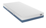 BULTEX Drive X5 KS 100 x 190 cm H2 zusehen mit Ihrem Blau Weißen Bezug aus einer Schrägen Perspektive. 