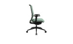 Drehstuhl Office Chair mit Armlehnen, schwarzem Fußkreuz und einem Bezug in der Farbe Grün,Ansicht von der Seite