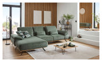 Komfort-Ecksofa plano|FORM Este in einem grünen Bezugsstoff und einem sichtrahmen in Wildeiche. Mit gezeigter Sitztiefenverstellung
