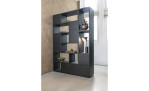 Raumteiler Lugana in der Farbe Onyx seitlich an einer Wand
