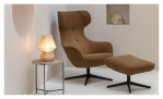 Sessel und Hocker Noora von Habufa in der Farbe Gold, Ansicht im Milieu