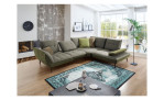 Komfort-Ecksofa vito Ticona, in der Farbausführung Stone / Olive mit der Rückenneigung