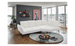 Komfort-Ecksofa vito Ticona, in der Farbausführung Weiß / Silver, in einem Raum stehend ohne Kissen