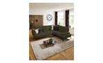 Basis-Ecksofa vito Bevy, in der Farbausführung Olive, in einem Raum stehend, Draufansicht