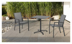 Gartenstuhl Rangun mit grauer Textilene-Bespannung und Gestell aus Aluminium in Anthrazit, Bild mit 2 Stühlen und 1 Tisch