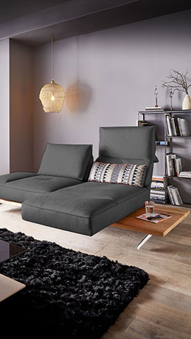 Koinor Sofa 2,5-Sitz Phoenix in Spider Grau Koinor Sofa 2,5-Sitz Phoenix mit Anilinleder in Spider Grau und furniertem Wildeichen Plateau
