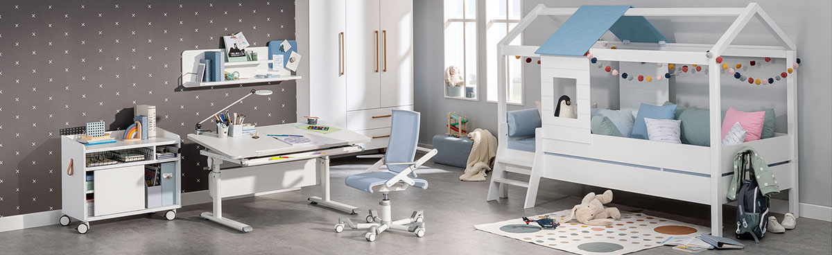 Kinderzimmer mit Kojenbett und Drehstuhl Ypso