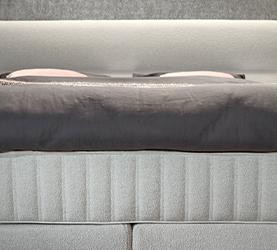 Premium series Boxspringbett Ligne in Tyse Snow mit Matratze und Top-Matratze Premium series Boxspringbett Ligne in Tyse Snow mit Matratze und Top-Matratze